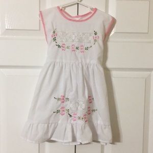 🔥NWT Gorgeous Hand-Embroidered Dress🔥